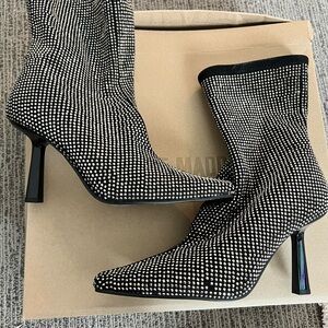 Steve Madden Vakay women’s rhinestone booties